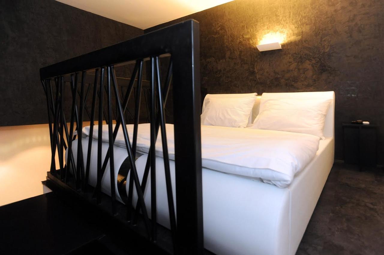 B&B Beo-River Sajmiste ภายนอก รูปภาพ