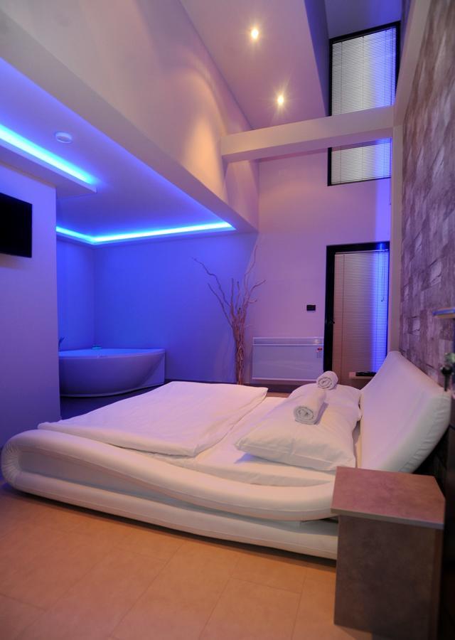 B&B Beo-River Sajmiste ภายนอก รูปภาพ